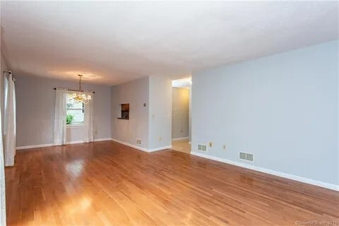 Photo - 21 Norman Dr