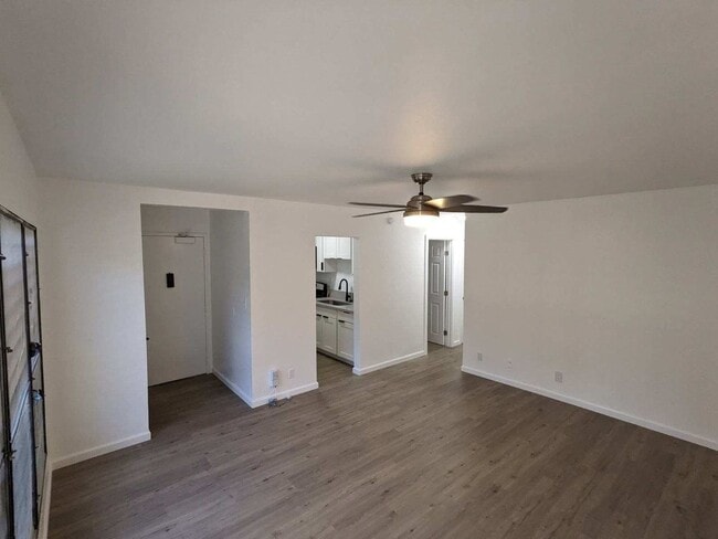 Photo - 2 Bedroom 1 Bath Townhouse w/ 1 Parking Stall.