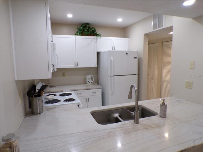 622 Bird Bay Dr S Unit 203