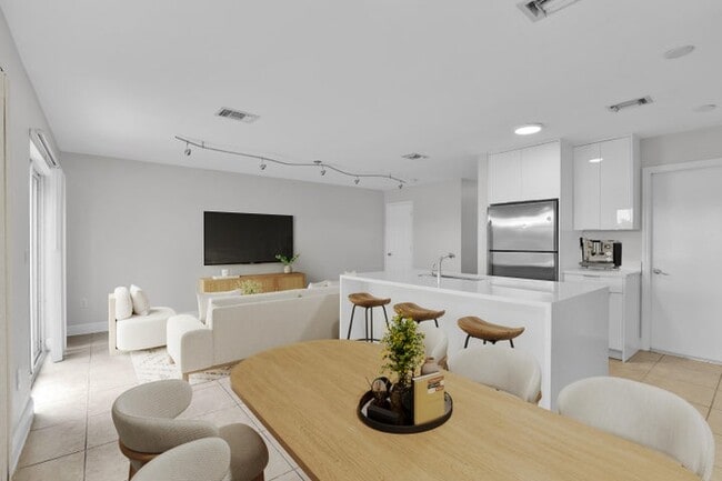 Photo - 6599 Old Farm Trl