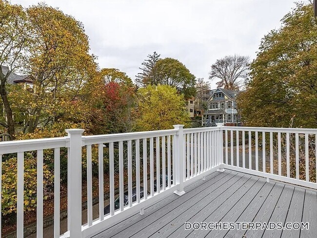 Photo - 19 Sawyer Ave Unidad 1