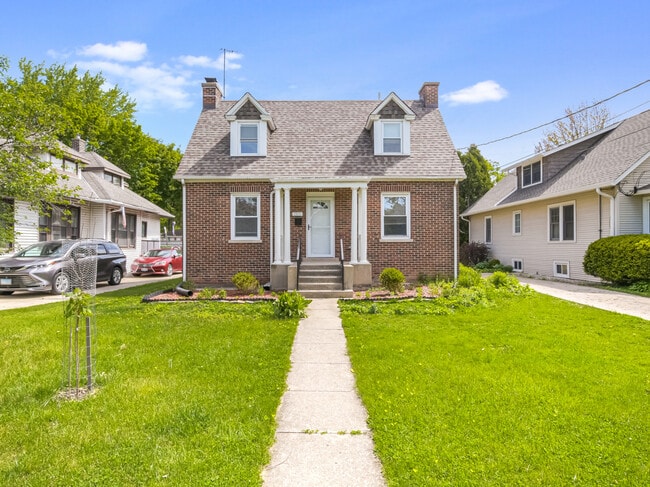 Photo - 1309 Ridgewood Dr House