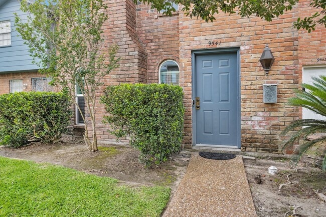 Photo - 9541 Clanton St