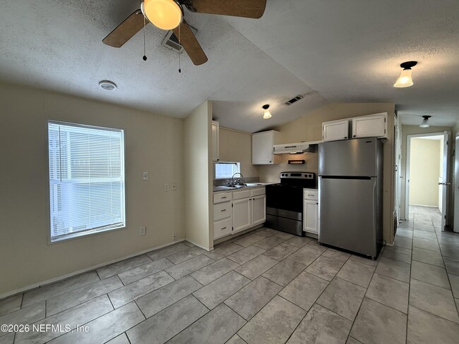 Photo - 4825-4A1A A1A S