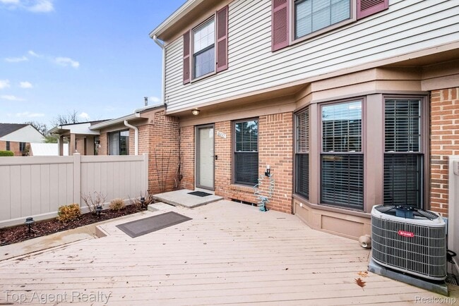 Photo - 38887 Country Cir