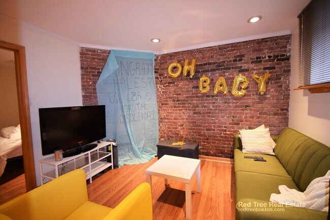 Photo - 1689 Beacon St Unit 4