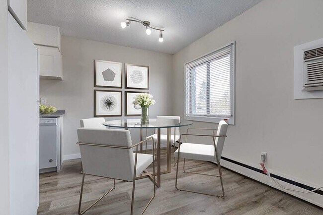 Photo - Geneva Apartments