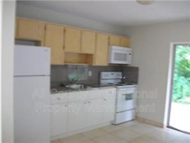 Photo - 2023 SW 29th Ave Unidad 2