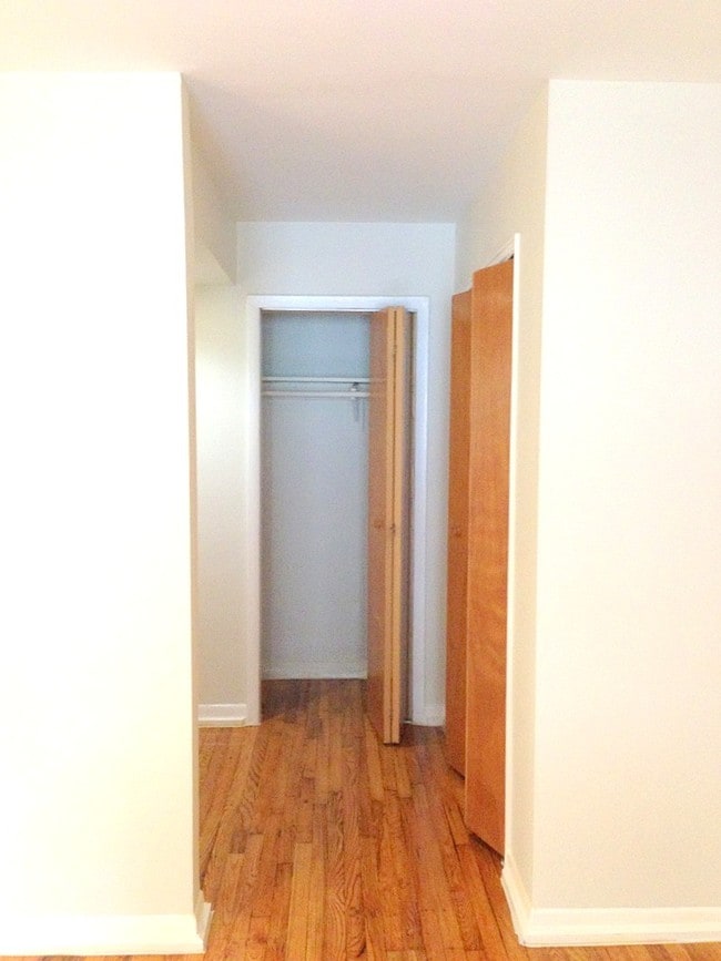 Photo - Nyendak Apartments