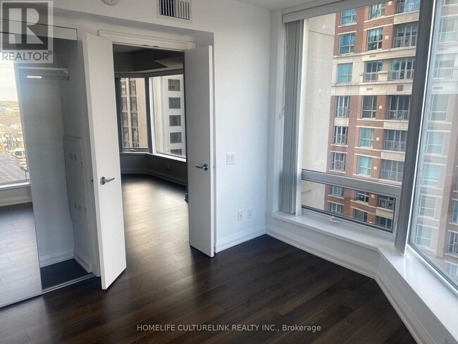 Photo - 155 Yorkville Ave Unit 817