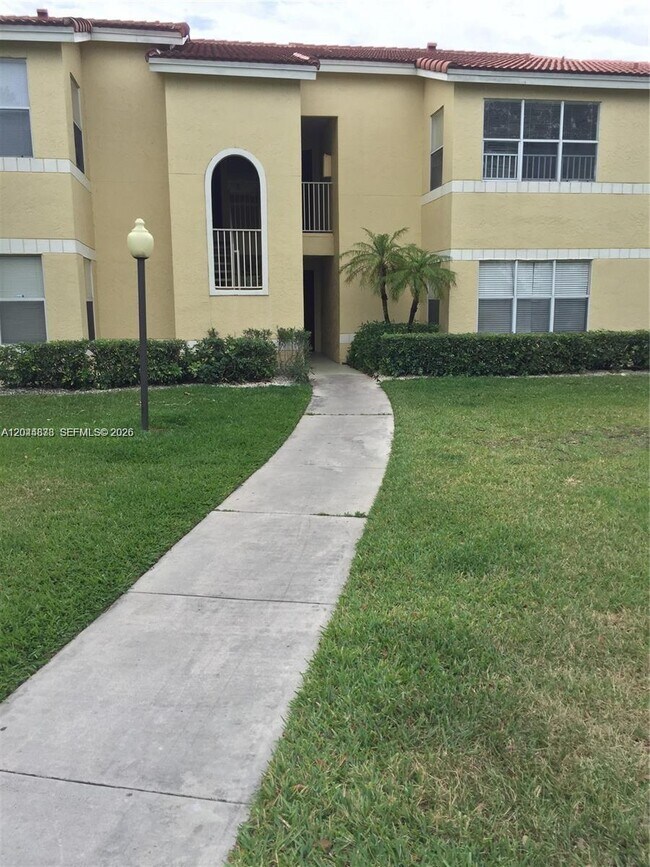 Building Photo - 12870 Vista Isles Dr Unit 517