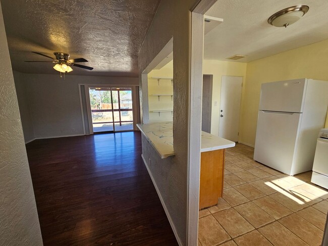 Photo - 3 Bedroom / 2 Bath Home with Refrigerated Air & 1-Car Garage 6 Month Lease!