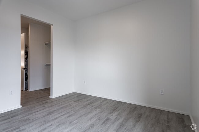 1BD, 1BA - 728SF
