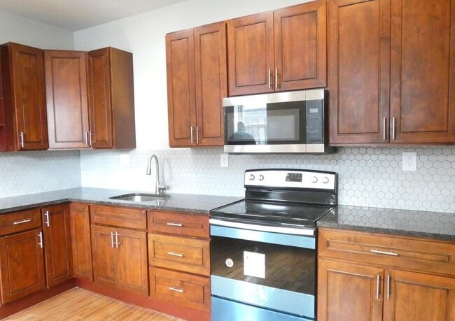 Kitchen - 3400 Emerald St Unit 1st floor