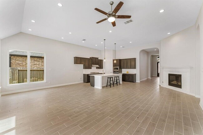 Photo - 2311 Jitterbug Ln