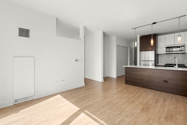 Photo - 190 N Garland Ct