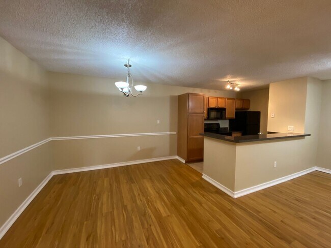 Photo - Spacious 1/1 Den with Screened Lanai Unit 103