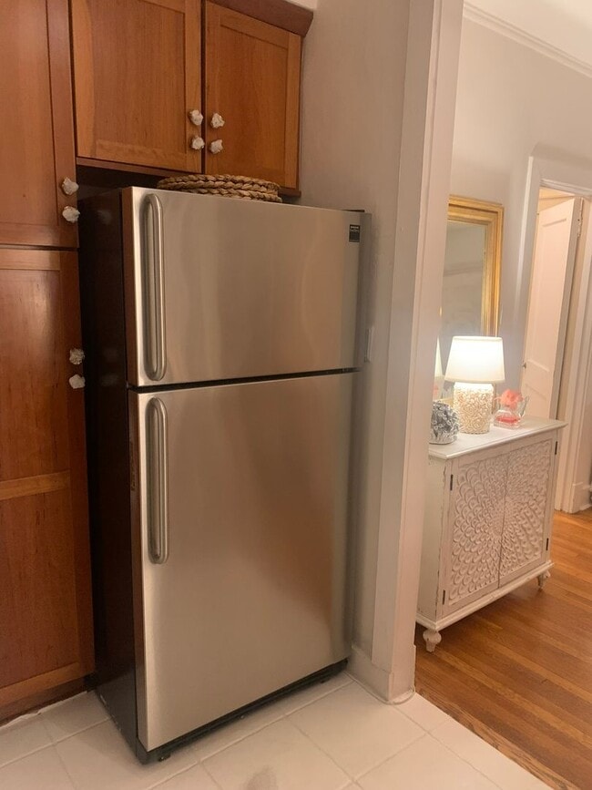 Photo - Introducing a charming 3-bedroom, 2-bathroom townhouse located in the heart of Shadyside