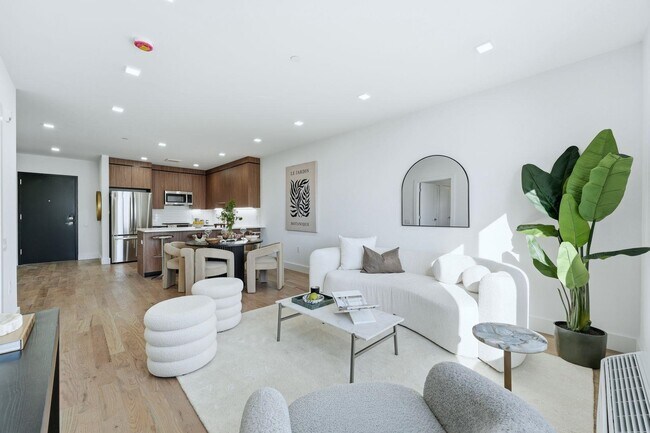 Building Photo - 8404 4th Ave Unit 402