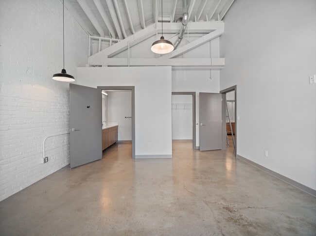 Photo - Lolo Lofts - Mixed use