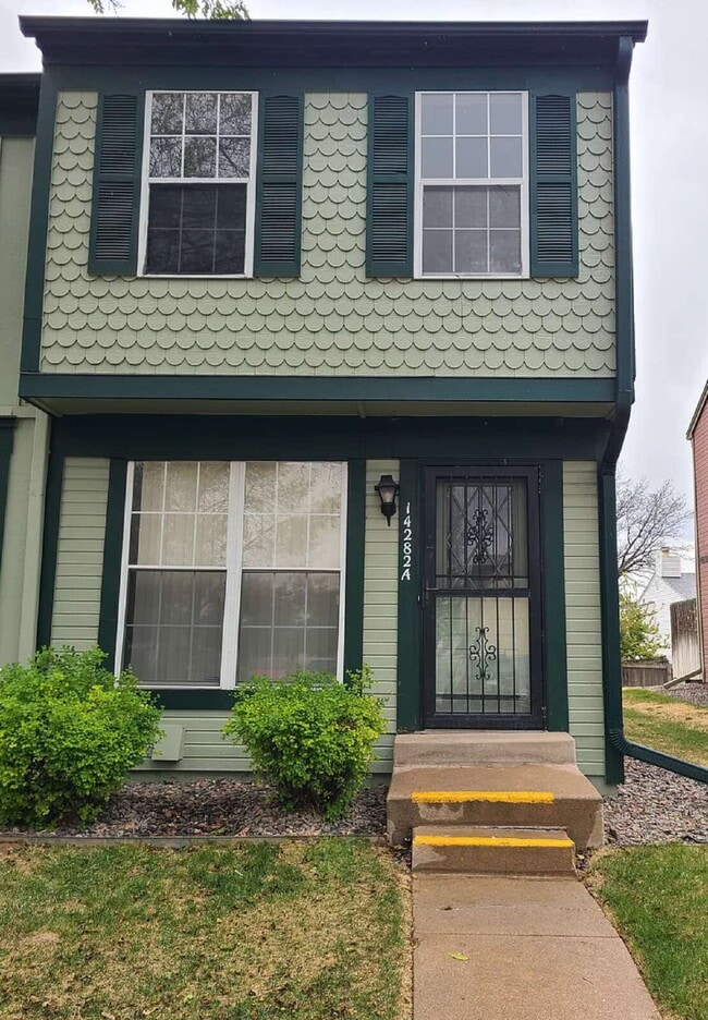 Building Photo - Wonderful 2 Bed, 1.5 Bath Townhouse with Fireplace + Community Pool Unit A