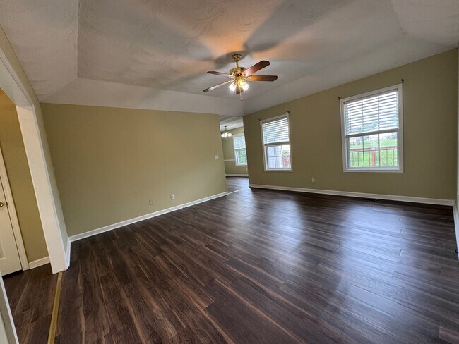 Photo - 204 Boone Dr