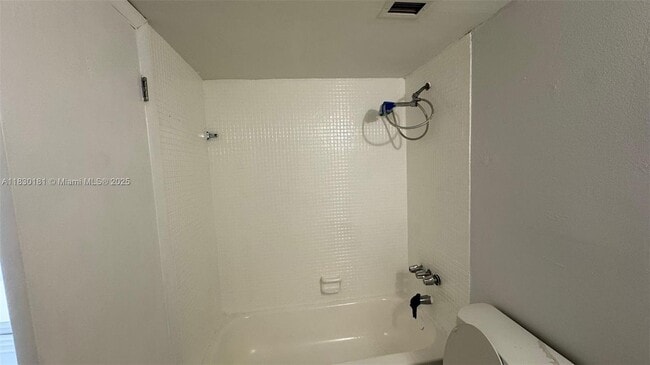 Building Photo - 484 NW 165th St Unit A-311 Rental