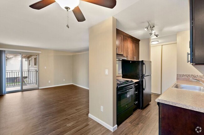 Building Photo - 2720 14th Ave S Unit 1 Rental
