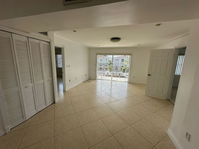 Building Photo - Waterfront Living with Unbeatable Access! Rental