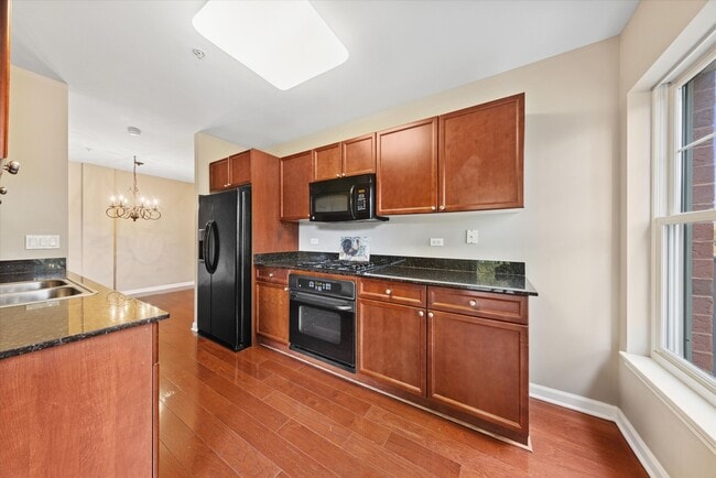 Photo - 255 E Liberty Dr