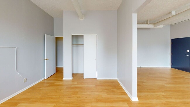 Photo - 1506 William Howard Taft Rd Unidad 5