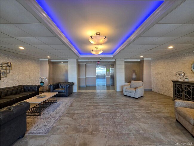Photo - 740 E Broadway Unit 3E