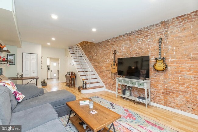 Building Photo - 1808 S Chadwick St