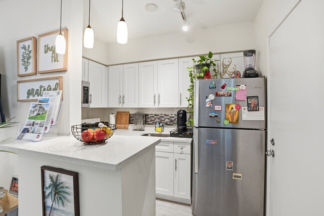 Photo - 235 Seaview Ct Unit E6