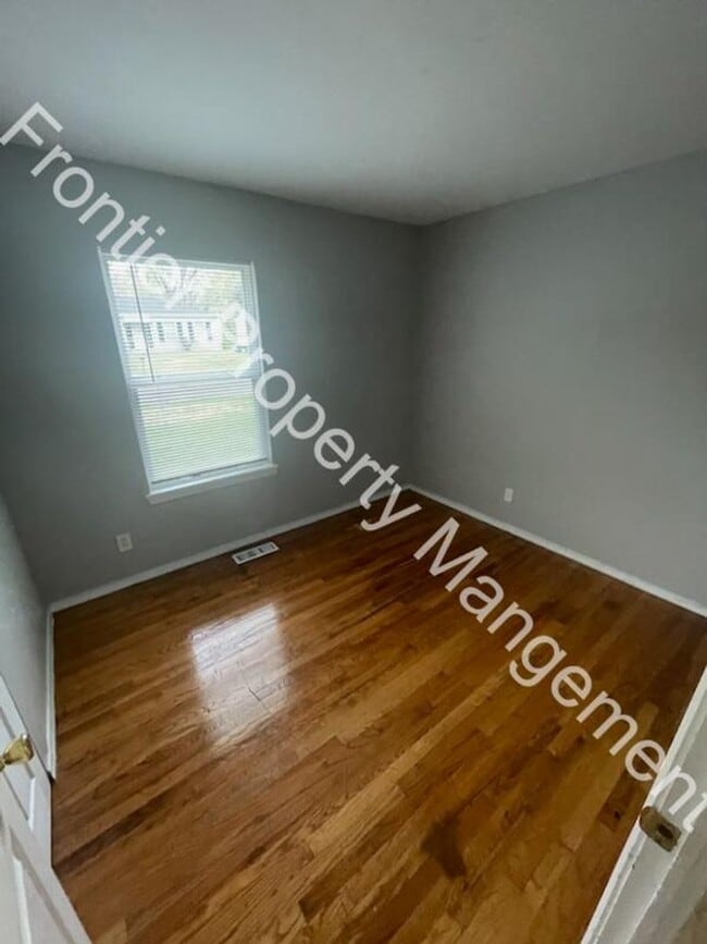 Photo - 3Bed 1 Bath Home in Spanish Lake, MO - Per...