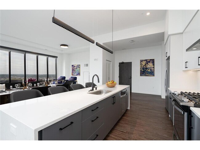 Photo - 270 Hennepin Ave Unit 2106