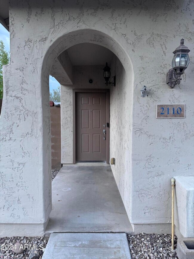 Photo - 2110 W Kathleen Rd
