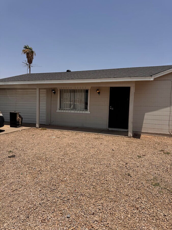 3 bedroom 2 bath - 3 bedroom 2 bath House