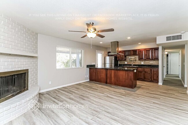 Photo - 892 E Erie St