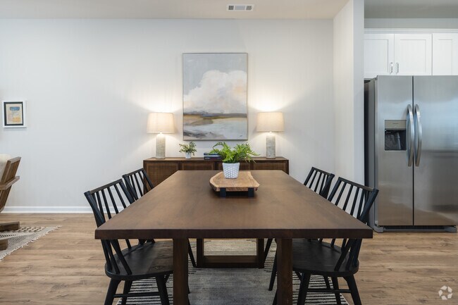 3BR, 2.5BA - 1735SF - Dining Room