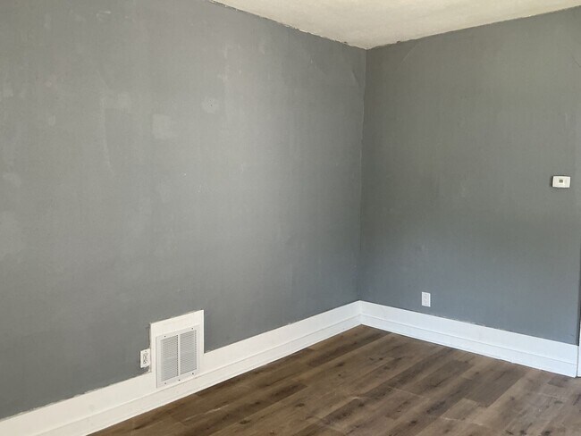Building Photo - 218-220 E Hadley St Unit 220 Rental