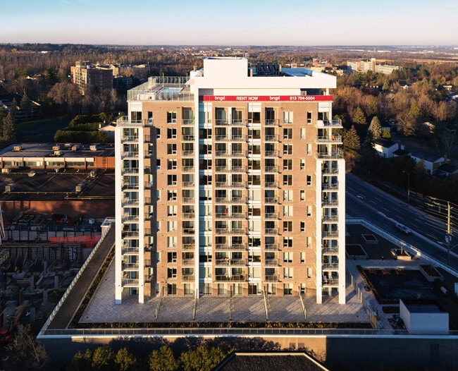 Building Photo - Baseline