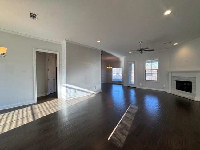 Photo - 132 Federal Cv