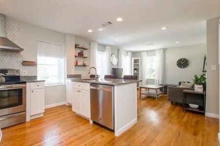 Building Photo - 416 Medford St Unit C4 Rental
