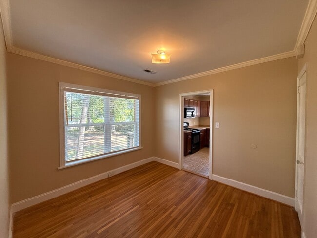 Photo - 817 Everett Pl