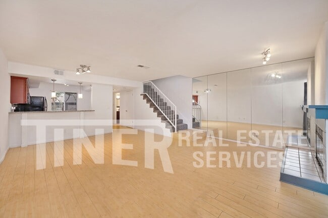 Photo - 9118 Madison Green Ln Unit #24