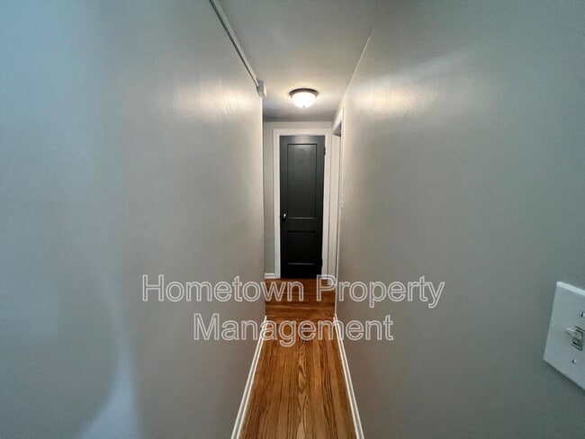 Photo - 338 W 2nd St Unit Apt 2