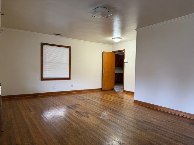 Photo - 1914 S Van Buren St