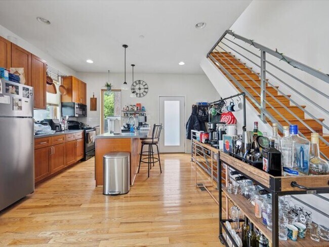 Photo - 928 S 15th St Unit B