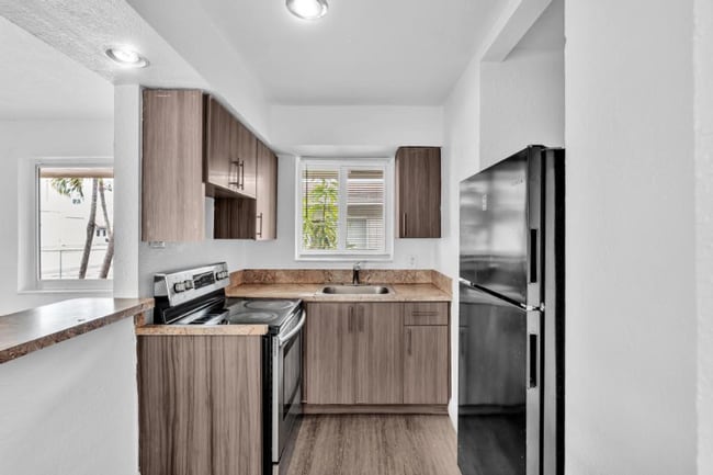 Photo - 2160 NW 29th St Unit 1